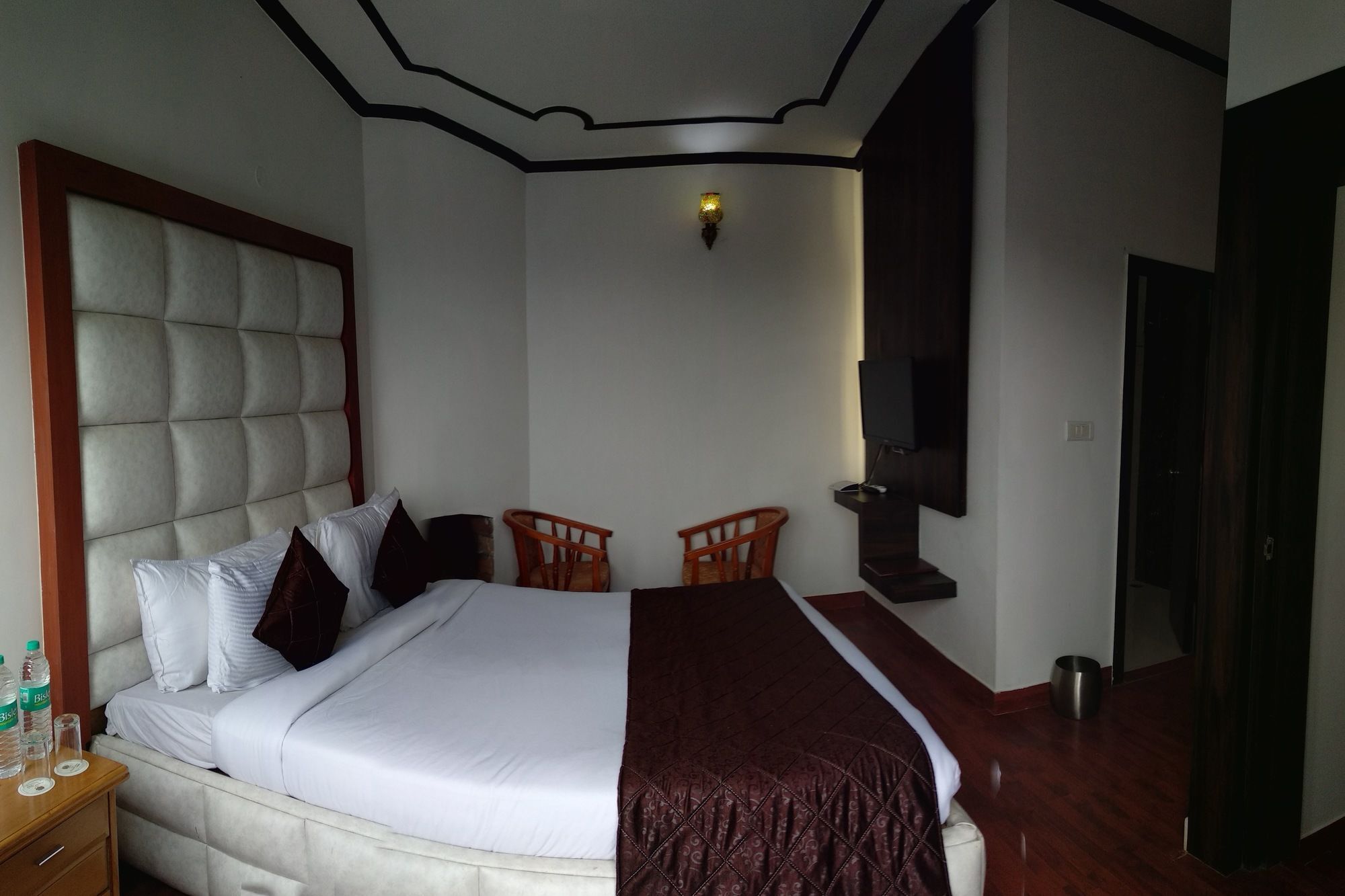 נייניטל The Swiss Village Resort מראה חיצוני תמונה