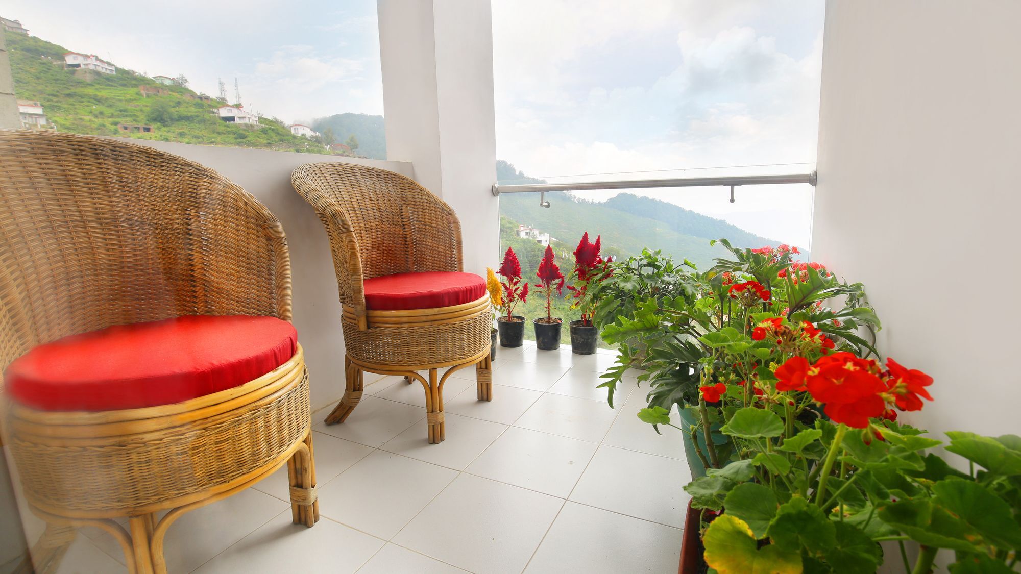 נייניטל The Swiss Village Resort מראה חיצוני תמונה