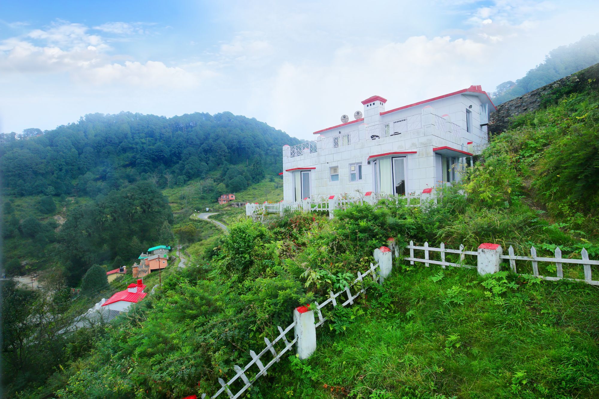 נייניטל The Swiss Village Resort מראה חיצוני תמונה
